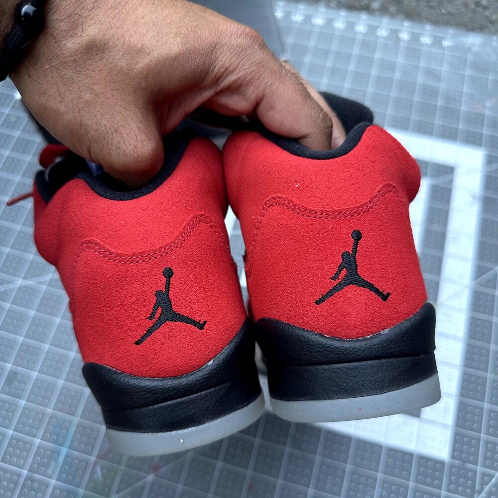 Jordan 5 'Raging Bull' 2021 - Picture 4 of 8